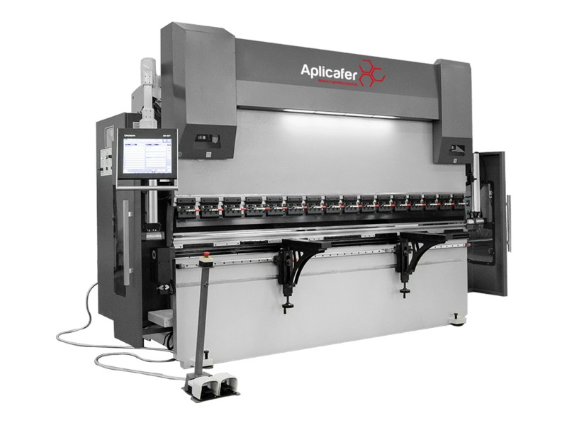 Dobradeira CNC